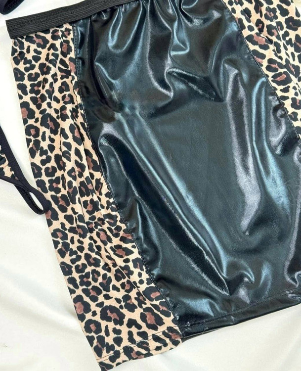 ست سوتین و دامن چرم زنانه