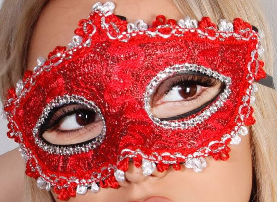 نقاب بالماسکه