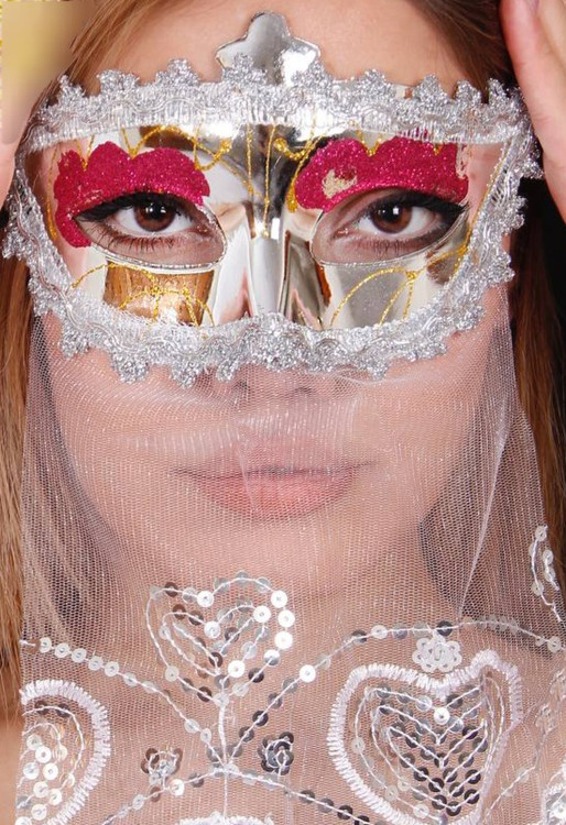 نقاب بالماسکه