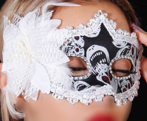 نقاب بالماسکه