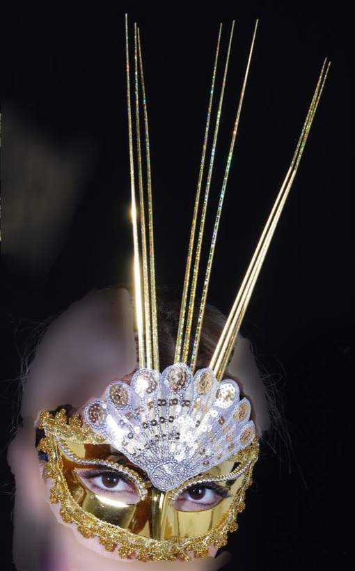 نقاب بالماسکه