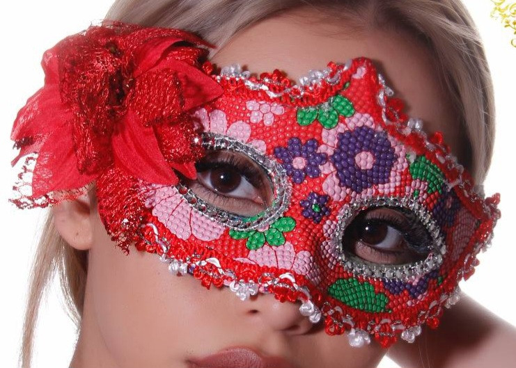 نقاب بالماسکه