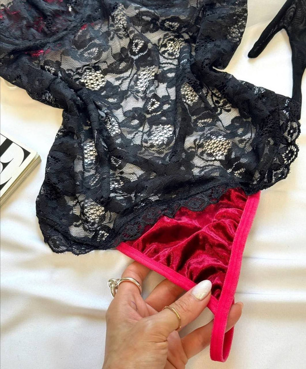 ست بادی فانتزی و دستکش زنانه