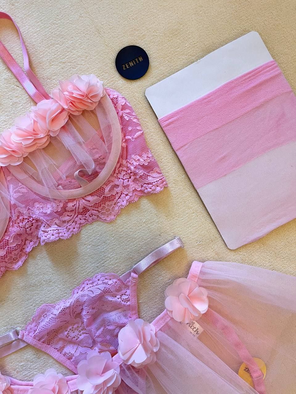 ست لباس زیر فانتزی زنانه