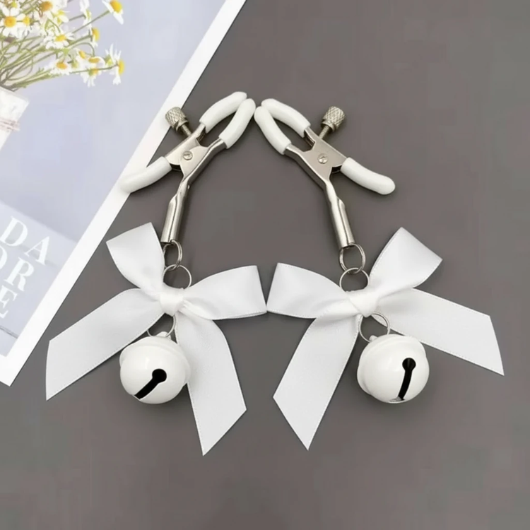 گیره نوک سینه زنگوله دار