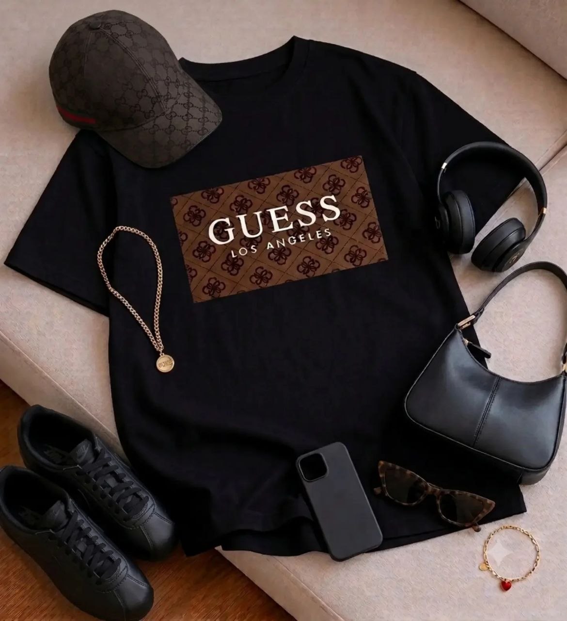 تیشرت باکسی زنانه چاپی طرح GUESS جنس نخ پنبه خنک تابستانی